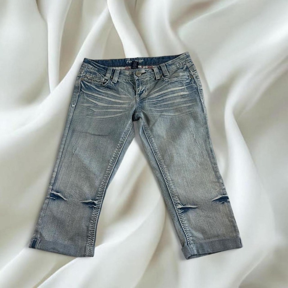 Amethyst light wash denim capris back pocket embroidery Y2K vintage mcbling